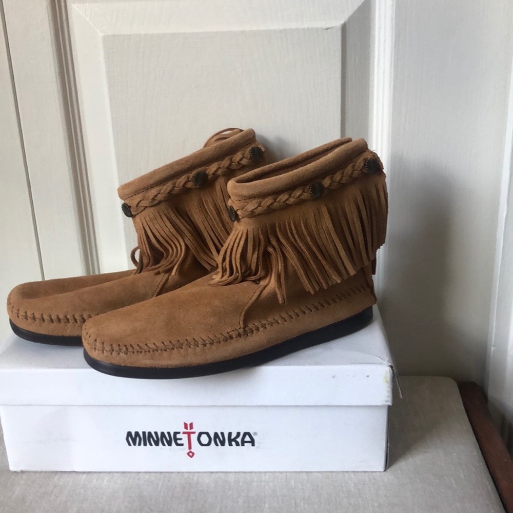 Minnetonka Boho Short Fringe Booties - Picture 3 of 5